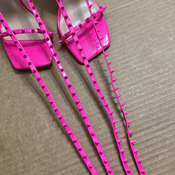 Steve Madden Uplift Lace Up Heel Sandal Barbie Pink Spike Womens Size 8 Like New - Picture 8 of 10